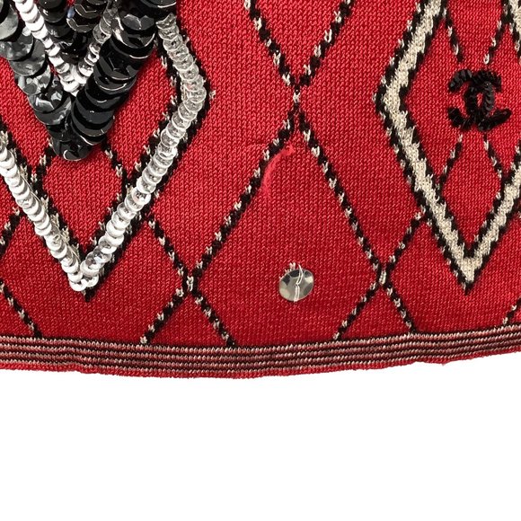 Chanel Sequined Diamond Red / Black / White Sweater - Picture 4 of 6